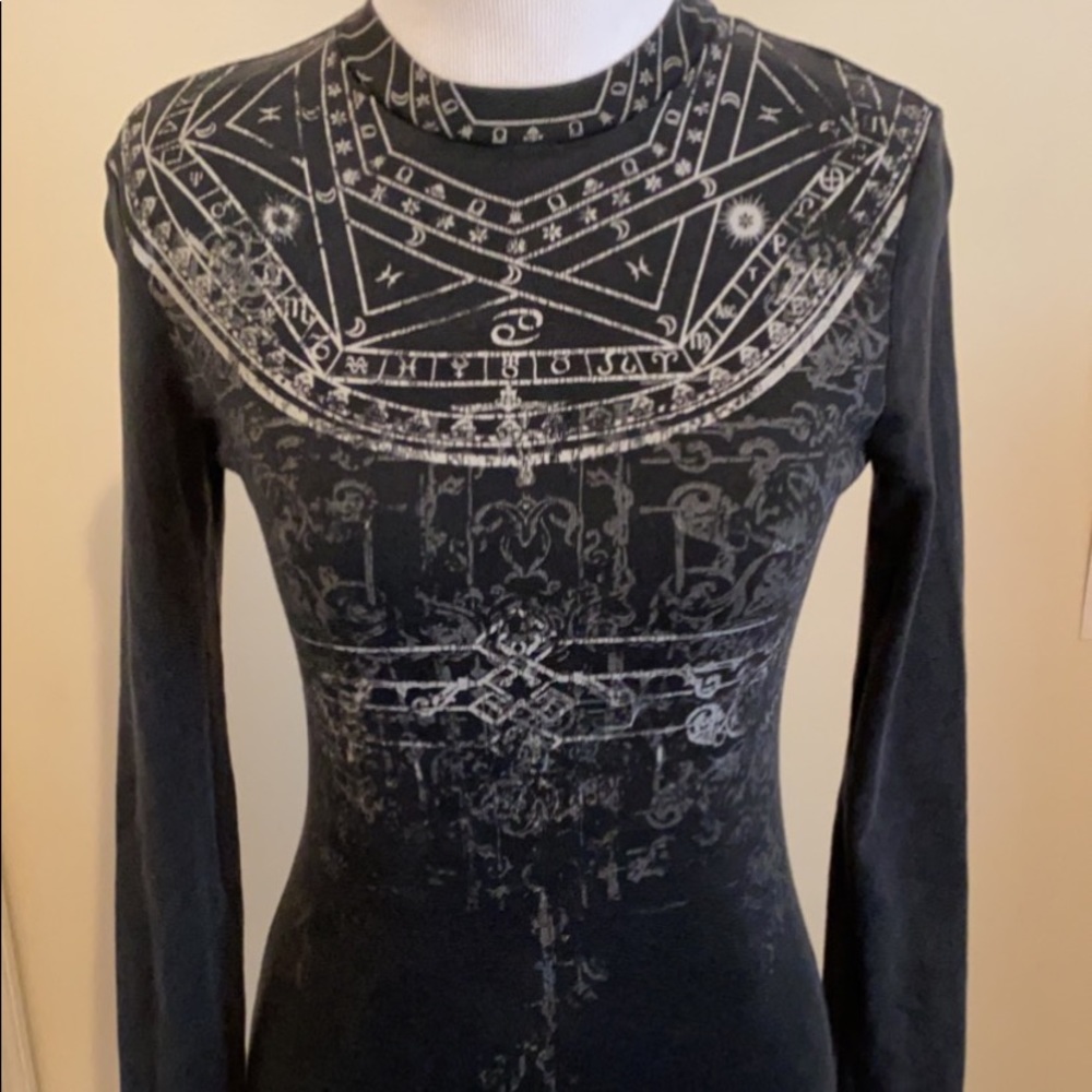 Distressed long-sleeve zodiac dress